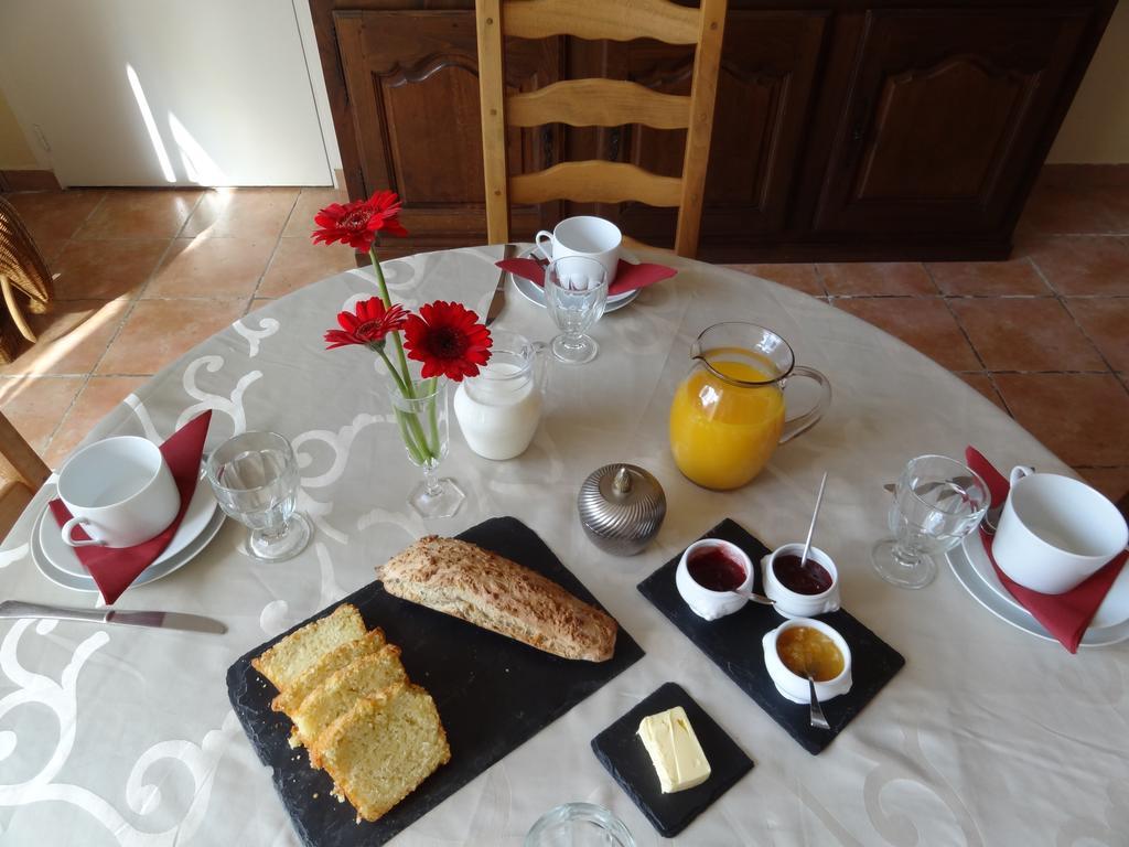 Les Malvaux Bed & Breakfast Huriel Luaran gambar