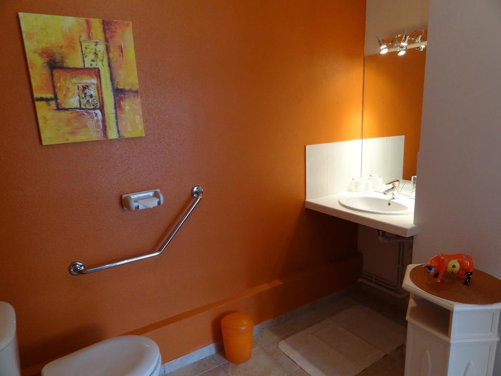 Les Malvaux Bed & Breakfast Huriel Luaran gambar