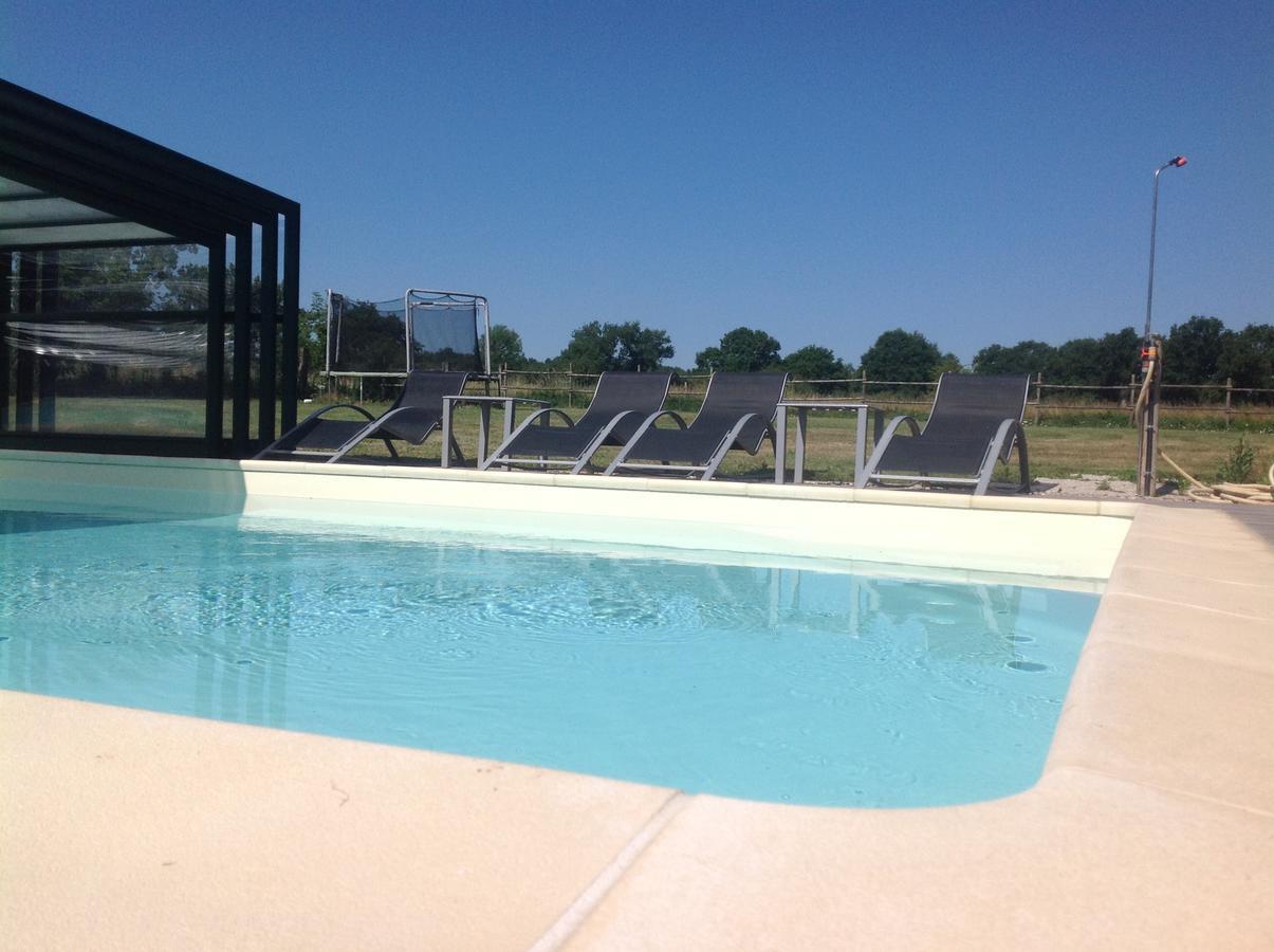 Les Malvaux Bed & Breakfast Huriel Luaran gambar