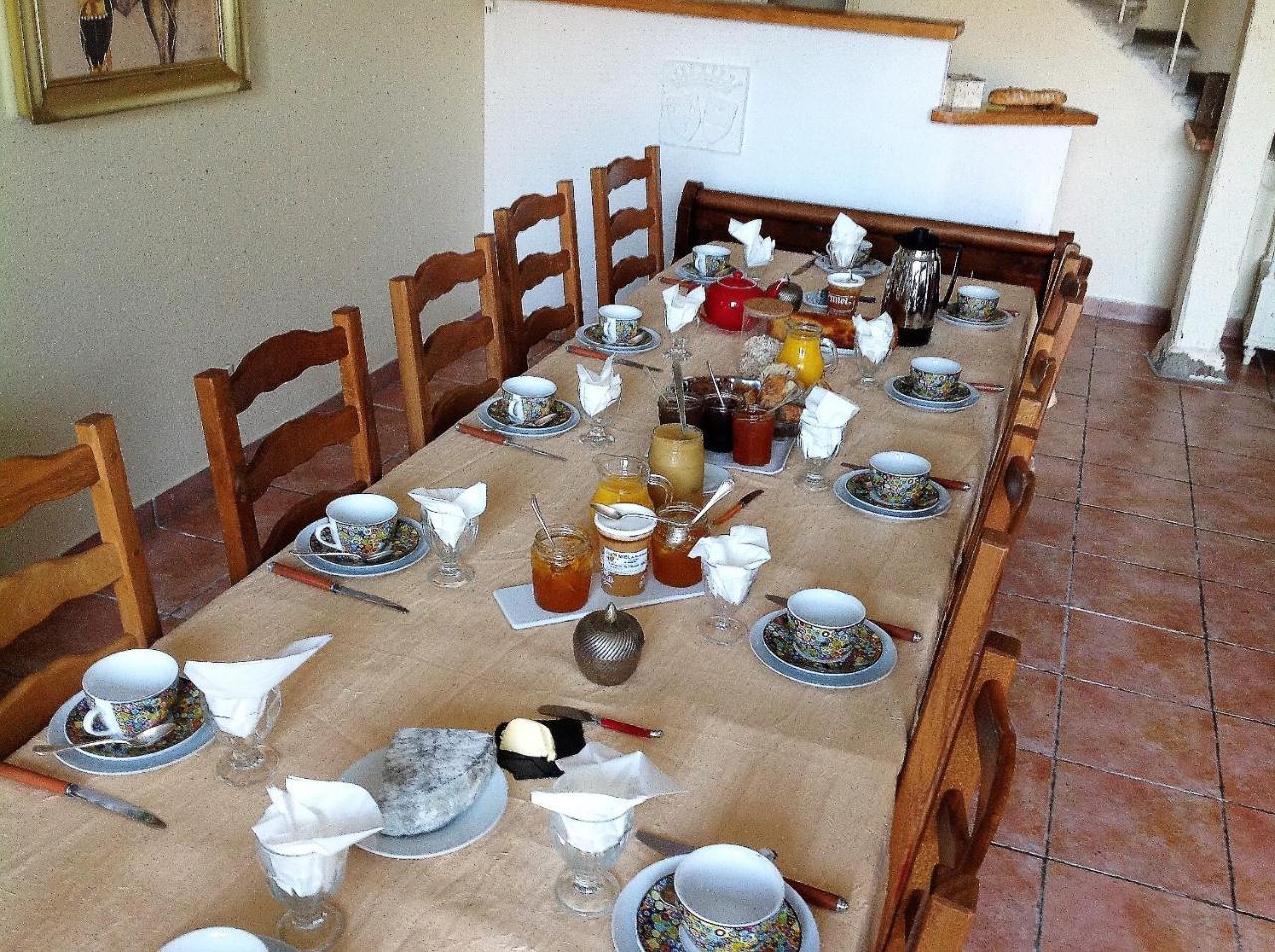 Les Malvaux Bed & Breakfast Huriel Luaran gambar